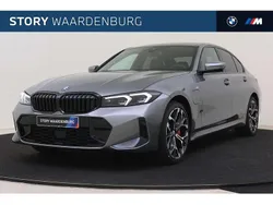 Grijs Nieuw 2025 BMW 330e M Sport Sedan | € 73.071 (Iets duurder)