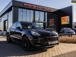 Zwart, metallic lak Gebruikt 2015 Porsche Macan Turbo SUV | € 46.500 (Eerlijke prijs)