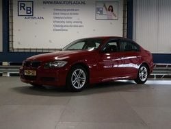 Rood Gebruikt 2008 BMW 318 Sedan | € 8.850 (Duur)