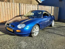 Blauw, metallic lak Gebruikt 1998 MG F Cabriolet | € 3.450 (Eerlijke prijs)