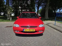 Rood Gebruikt 1998 Ford Escort Hatchback | € 4.195