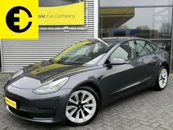 Grijs Gebruikt 2021 Tesla Model 3 Standard Range Sedan | € 26.950 (Iets duurder)