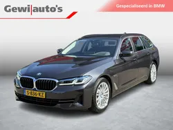 Grijs Gebruikt 2023 BMW 530e Comfort Edition Stationwagen | € 36.999 (Super prijs)