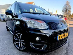 Zwart, metallic lak Gebruikt 2010 Citroën C3 Picasso Exclusive MPV | € 3.950 (Eerlijke prijs)
