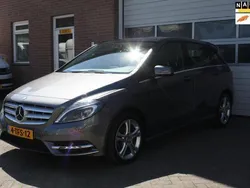 Beige Gebruikt 2014 Mercedes B180 Ambition MPV | € 16.950 (Eerlijke prijs)