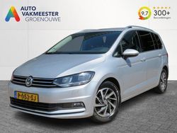 Grijs Gebruikt 2018 VW Touran Sound MPV | € 17.845 (Goede deal)