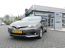 Grijs Gebruikt 2018 Toyota Auris Hybrid Hatchback | € 18.350 (Eerlijke prijs)