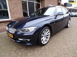 Blauw, metallic lak Gebruikt 2013 BMW 328 Executive Stationwagen | € 15.900 (Eerlijke prijs)