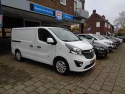 Wit Gebruikt 2015 Opel Vivaro Van | € 8.250 (Eerlijke prijs)