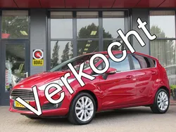 Rood Gebruikt 2016 Ford Fiesta Titanium Hatchback | € 7.900 (Eerlijke prijs)