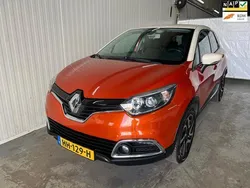 Oranje Gebruikt 2015 Renault Captur Dynamique SUV | € 8.250 (Eerlijke prijs)
