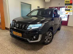 Zwart Gebruikt 2024 Suzuki Vitara SUV | € 28.999 (Eerlijke prijs)