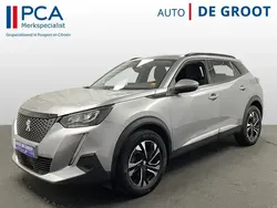 Grijs, metallic lak Gebruikt 2021 Peugeot 2008 Allure SUV | € 20.850 (Eerlijke prijs)