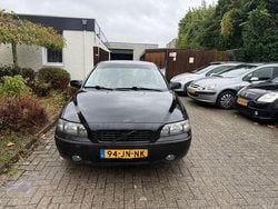 Zwart Gebruikt 2002 Volvo S60 Sedan | € 1.000 (Goede deal)