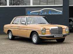 Beigecoloradobeige 470 h Gebruikt 1976 Mercedes 240 Sedan | € 29.900