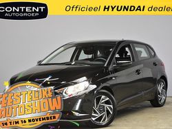 Zwart Gebruikt 2024 Hyundai i20 Comfort Hatchback | € 21.940 (Eerlijke prijs)