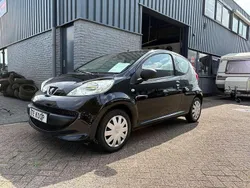 Zwart Gebruikt 2007 Peugeot 107 Hatchback | € 1.950 (Eerlijke prijs)