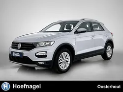 Wit Gebruikt 2018 VW T-Roc Style SUV | € 16.900 (Eerlijke prijs)