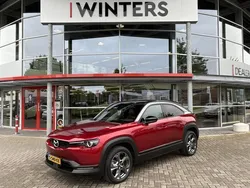 Rood, metallic lak Gebruikt 2021 Mazda MX30 Luxury SUV | € 17.955 (Eerlijke prijs)