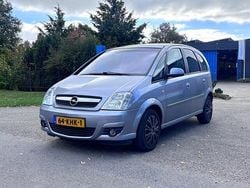 Grijs Gebruikt 2008 Opel Meriva Essentia MPV | € 750 (Goede deal)