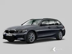 Grijs Gebruikt 2022 BMW 330e Sport Line Stationwagen | € 34.900 (Goede deal)