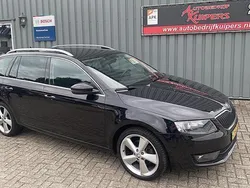 Zwart Gebruikt 2013 Skoda Octavia Business Line Stationwagen | € 8.750 (Eerlijke prijs)
