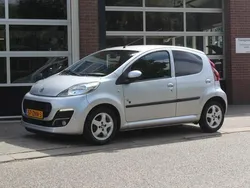 Grijs Gebruikt 2013 Peugeot 107 Hatchback | € 4.750 (Eerlijke prijs)