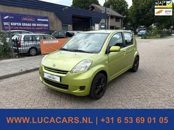 Groen Gebruikt 2008 Daihatsu Sirion Hatchback | € 1.995 (Eerlijke prijs)