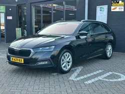 Zwart Gebruikt 2021 Skoda Octavia Business Line Stationwagen | € 13.999 (Goede deal)