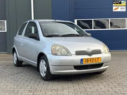 Grijs Gebruikt 2000 Toyota Yaris Sol Hatchback | € 999 (Goede deal)