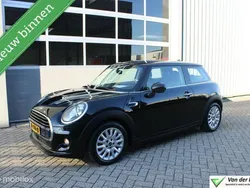 Zwart Gebruikt 2016 Mini Cooper Business Hatchback | € 11.950 (Goede deal)