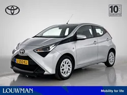 Grijs Gebruikt 2021 Toyota Aygo X-play Hatchback | € 11.995 (Eerlijke prijs)