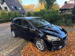 Zwart (metallic) Gebruikt 2016 BMW 216 Active Tourer Executive MPV | € 6.995 (Super prijs)