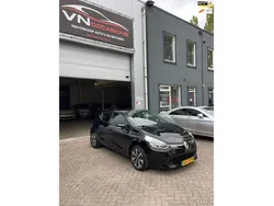 Zwart Gebruikt 2016 Renault Clio IV Expression Hatchback | € 7.950