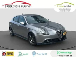 Grijs Gebruikt 2016 Alfa Romeo Giulietta Quadrifoglio Verde Hatchback | € 16.440 (Iets duurder)