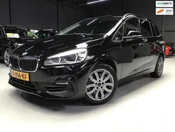 Zwart Gebruikt 2018 BMW 220 Executive Stationwagen | € 20.999 (Eerlijke prijs)