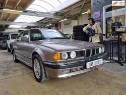 Beige Gebruikt 1987 BMW 730 Sedan | € 8.950