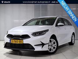 Deluxe white m Gebruikt 2023 Kia Ceed Sportswagon Stationwagen | € 24.500 (Eerlijke prijs)