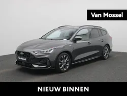 Grijs Gebruikt 2023 Ford Focus ST-Line Stationwagen | € 26.845 (Eerlijke prijs)