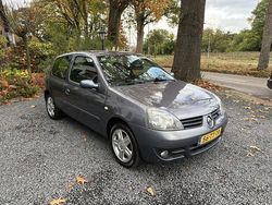 Blauw Gebruikt 2007 Renault Clio R.S. Campus Hatchback | € 1.450 (Duur)