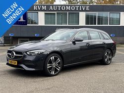 Grijs Gebruikt 2023 Mercedes C300 Luxury Stationwagen | € 39.899 (Super prijs)