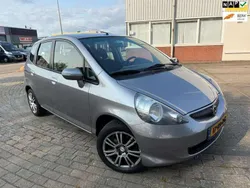 Grijs, metallic lak Gebruikt 2005 Honda Jazz LS Hatchback | € 1.599 (Goede deal)