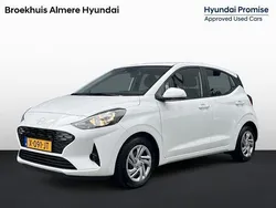 Wit Gebruikt 2024 Hyundai i10 Comfort Hatchback | € 16.900 (Eerlijke prijs)