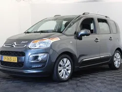 Grijs, metallic lak Gebruikt 2015 Citroën C3 Picasso MPV | € 7.999 (Duur)