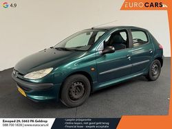 Groen Gebruikt 1998 Peugeot 206 Hatchback | € 890 (Eerlijke prijs)