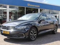 Grijs Gebruikt 2022 VW Passat Highline Stationwagen | € 22.500 (Super prijs)