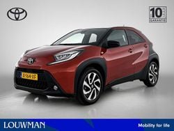 Rood metallic Gebruikt 2024 Toyota Aygo Pulse Hatchback | € 20.950 (Eerlijke prijs)