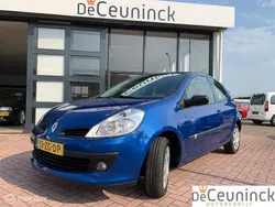 Blauw Gebruikt 2008 Renault Clio II Dynamique Hatchback | € 2.750 (Eerlijke prijs)