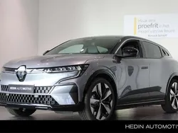 Grijs Gebruikt 2024 Renault Mégane Komfort Hatchback | € 32.900 (Iets duurder)