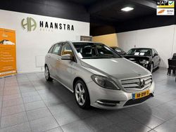 Grijs Gebruikt 2012 Mercedes B180 Ambition MPV | € 11.950 (Eerlijke prijs)